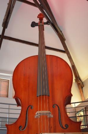 le Musée de la Lutherie et de l'Archèterie Françaises