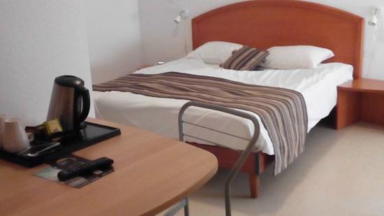 A la demi-lune
