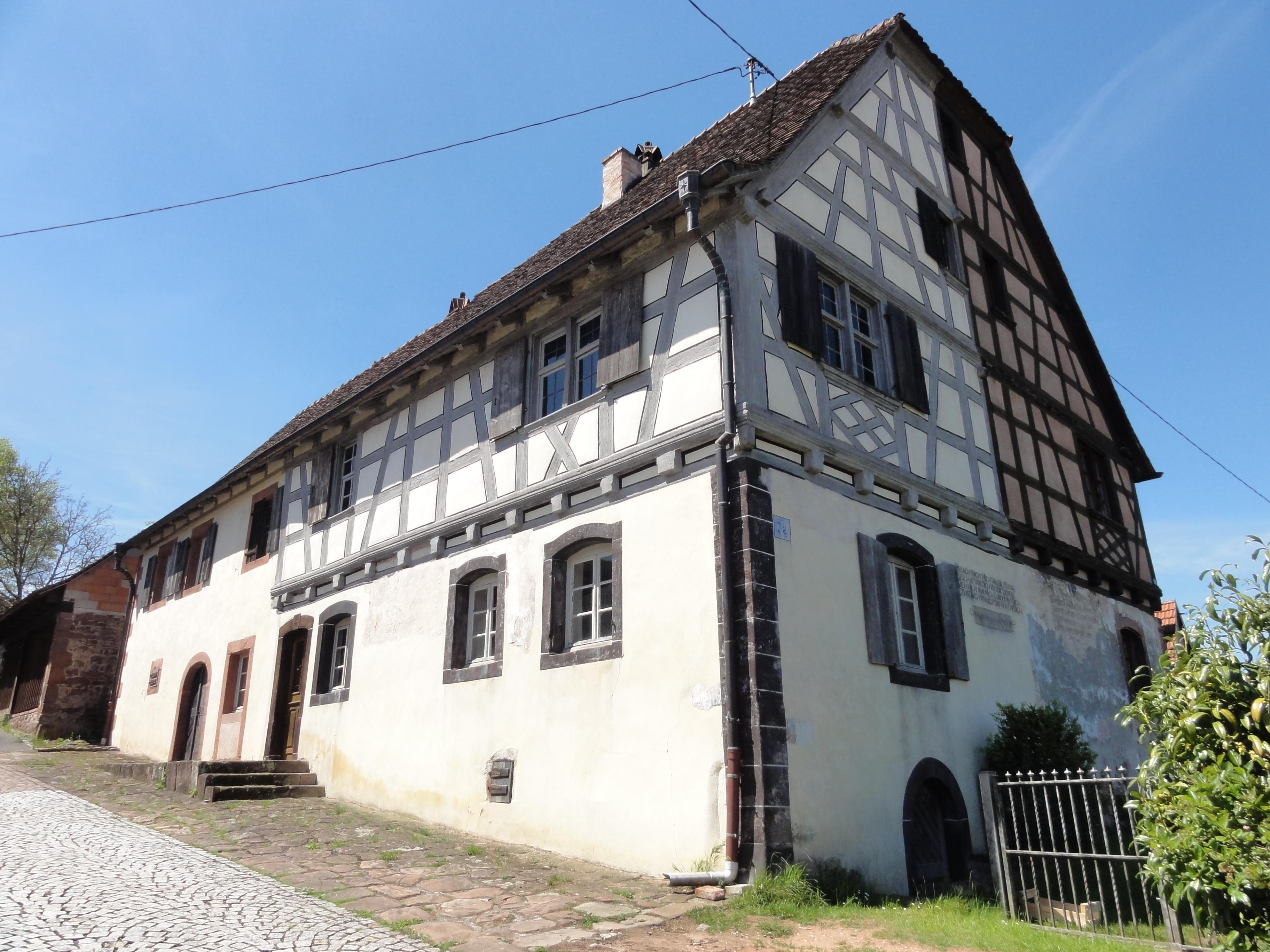 Maison Scherer et moulin a huile