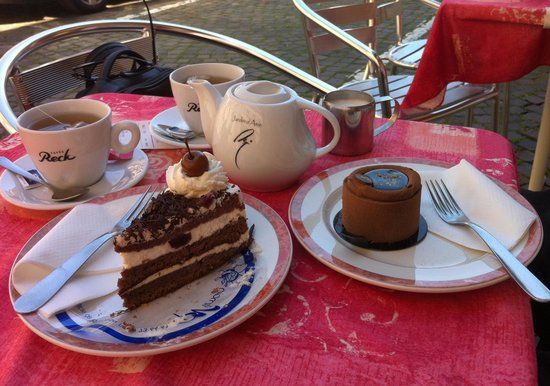 Example of cakes